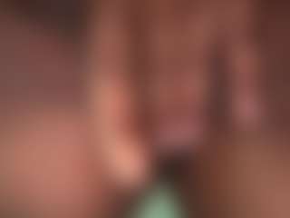 Realwetpussy32's Live Sex Cam Show