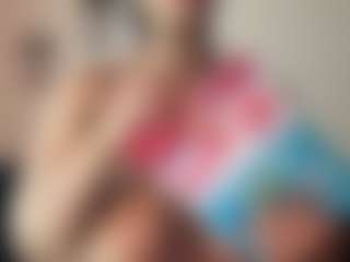 Realwetpussy32's Live Sex Cam Show
