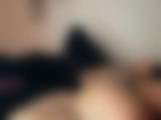 Live cam show with Realwetpussy32 - Squirt on livesexfox.com