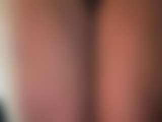 Realwetpussy32's Live Sex Cam Show