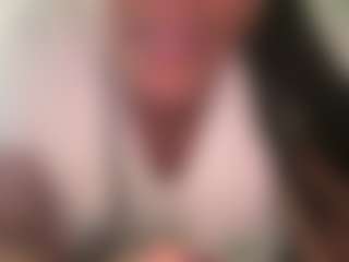 Realwetpussy32's Live Sex Cam Show