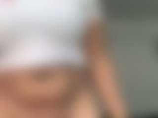 Realwetpussy32's Live Sex Cam Show