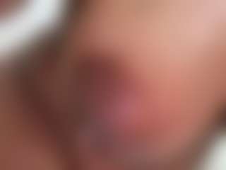 Live cam show with Realwetpussy32 - Mobile on pussylord.com