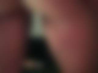 Realwetpussy32's Live Sex Cam Show