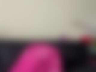 Realwetpussy32's Live Sex Cam Show