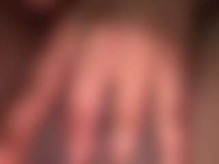 Realwetpussy32's Live Sex Cam Show
