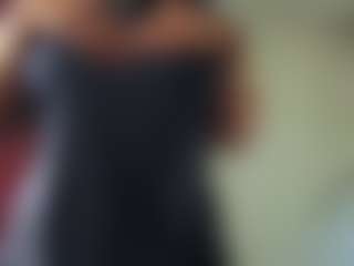 Realwetpussy32's Live Sex Cam Show