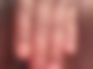 Realwetpussy32's Live Sex Cam Show