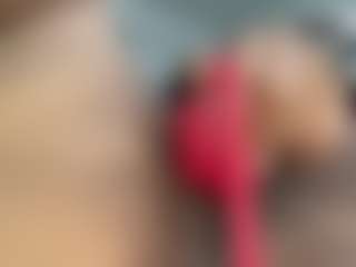 Realwetpussy32's Live Sex Cam Show