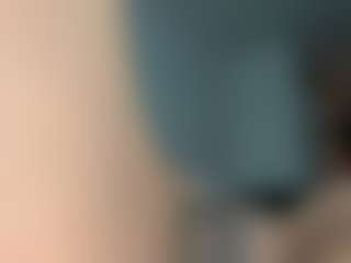 Realwetpussy32's Live Sex Cam Show