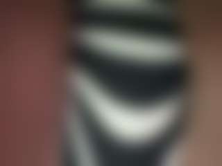 Realwetpussy32's Live Sex Cam Show