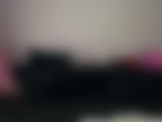 Realwetpussy32's Live Sex Cam Show