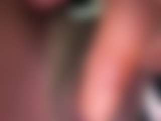 Realwetpussy32's Live Sex Cam Show