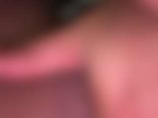 Realwetpussy32's Live Sex Cam Show