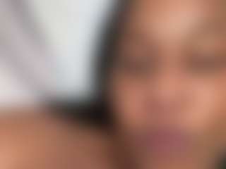 Realwetpussy32's Live Sex Cam Show