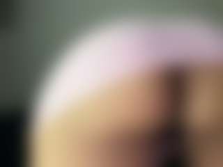 Realwetpussy32's Live Sex Cam Show