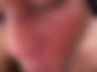 Realwetpussy32's Live Sex Cam Show