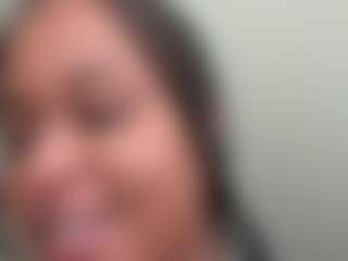 Realwetpussy32's Live Sex Cam Show
