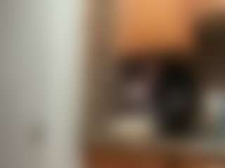 Realwetpussy32's Live Sex Cam Show