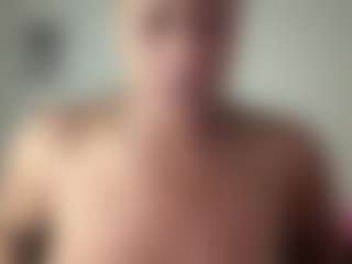 Realwetpussy32's Live Sex Cam Show