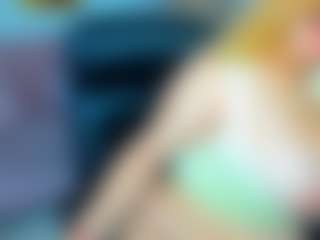 Live cam show with Salmaboob - Hairy Pussy on luckytryst.com