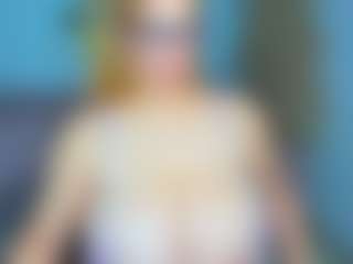 Live cam show with Salmaboob - Tittyfuck on Uber Horny