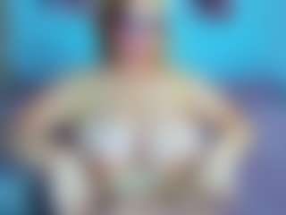 Live cam show with Salmaboob - Domination on Camming Site