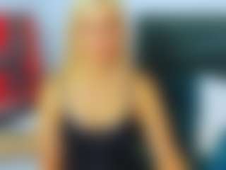 Live cam show with CatrinGood - Upskirt on Free Soda