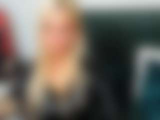 Live cam show with CatrinGood - Pantyhose on Dolls Live