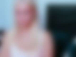 Live cam show with CatrinGood - Body Massage on Camiplay Live