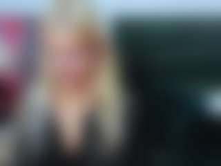 Live cam show with CatrinGood - Skinny White on AdultVida.com