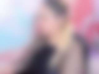 Live cam show with Faehlis - Public MILF on WildCum