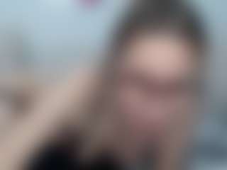 Live cam show with RubySweet1 - Striptease MILF on Camsoda
