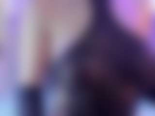 AlannaGil's Live Sex Cam Show