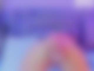 AlannaGil's Live Sex Cam Show