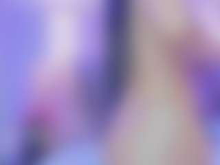 AlannaGil's Live Sex Cam Show