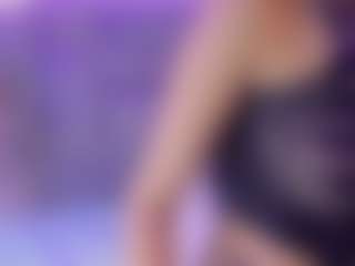 AlannaGil's Live Sex Cam Show