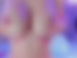 AlannaGil's Live Sex Cam Show