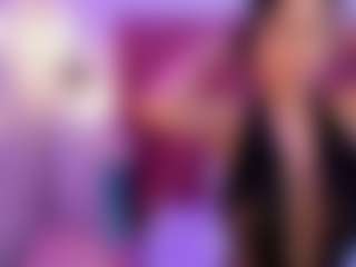 AlannaGil's Live Sex Cam Show