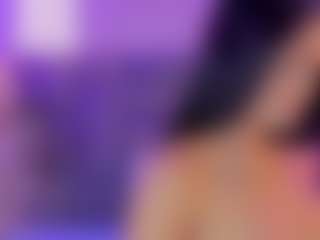 AlannaGil's Live Sex Cam Show