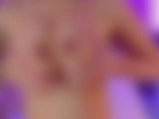 Live cam show with AlannaGil - Normal on Camsoda