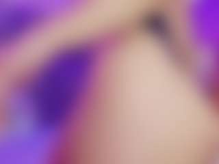 AlannaGil's Live Sex Cam Show