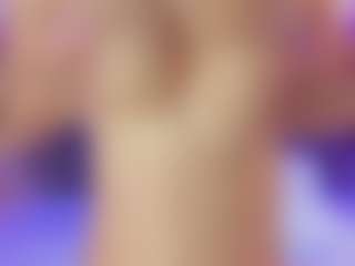 AlannaGil's Live Sex Cam Show