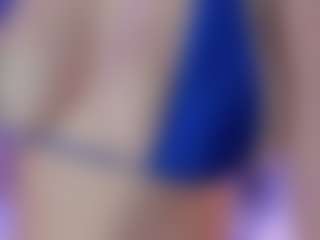 AlannaGil's Live Sex Cam Show