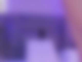 AlannaGil's Live Sex Cam Show