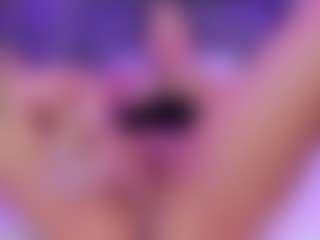 Live cam show with AlannaGil - Body Massage on Camsoda