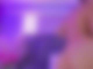 AlannaGil's Live Sex Cam Show