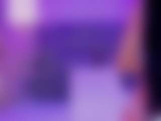 AlannaGil's Live Sex Cam Show