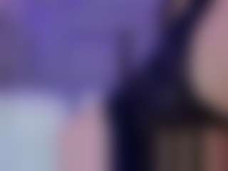 AlannaGil's Live Sex Cam Show