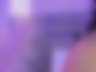 AlannaGil's Live Sex Cam Show